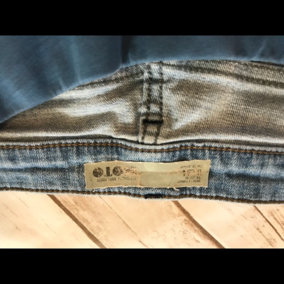 TopShop Distressed “moto” maternity jeans - Picture 3 of 4